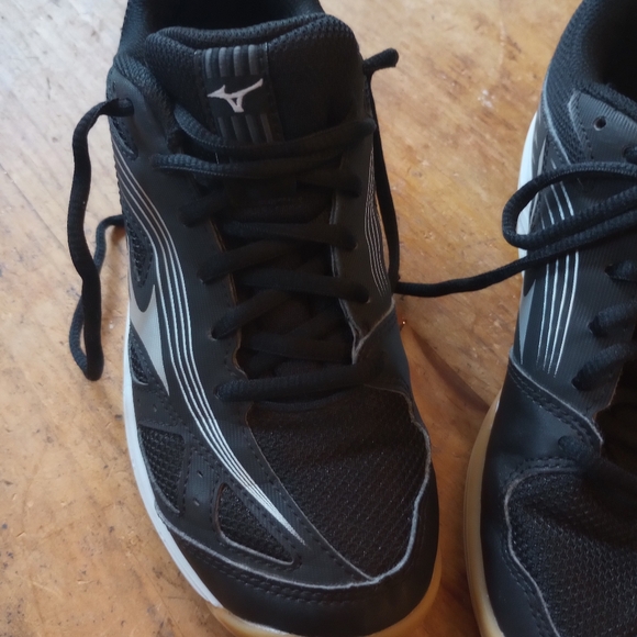 Mizuno Women's Sneakers - Picture 3 of 6